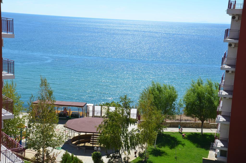 Single Private Apartments In Marina View Fort Beach Sveti Vlas Esterno foto
