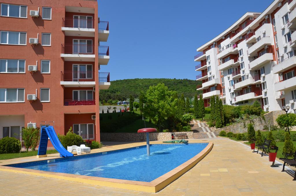 Single Private Apartments In Marina View Fort Beach Sveti Vlas Esterno foto