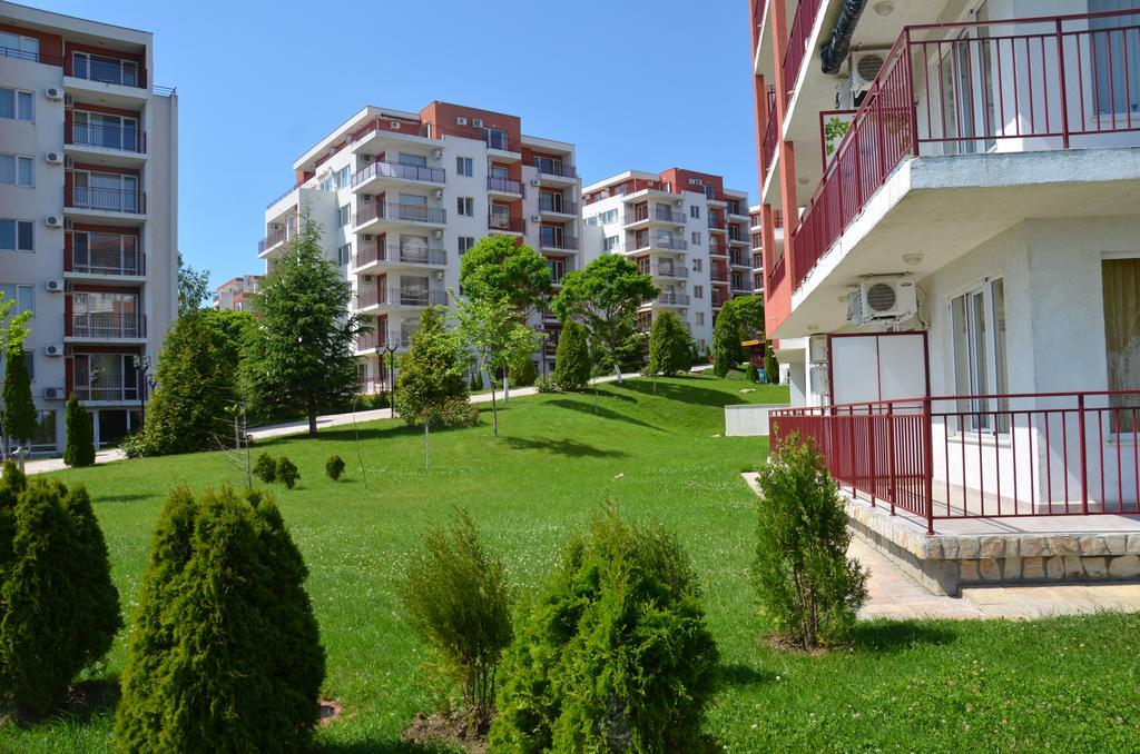 Single Private Apartments In Marina View Fort Beach Sveti Vlas Esterno foto