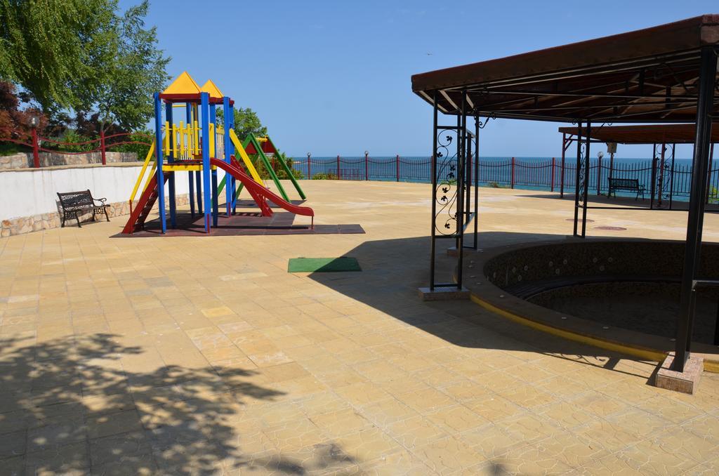 Single Private Apartments In Marina View Fort Beach Sveti Vlas Esterno foto