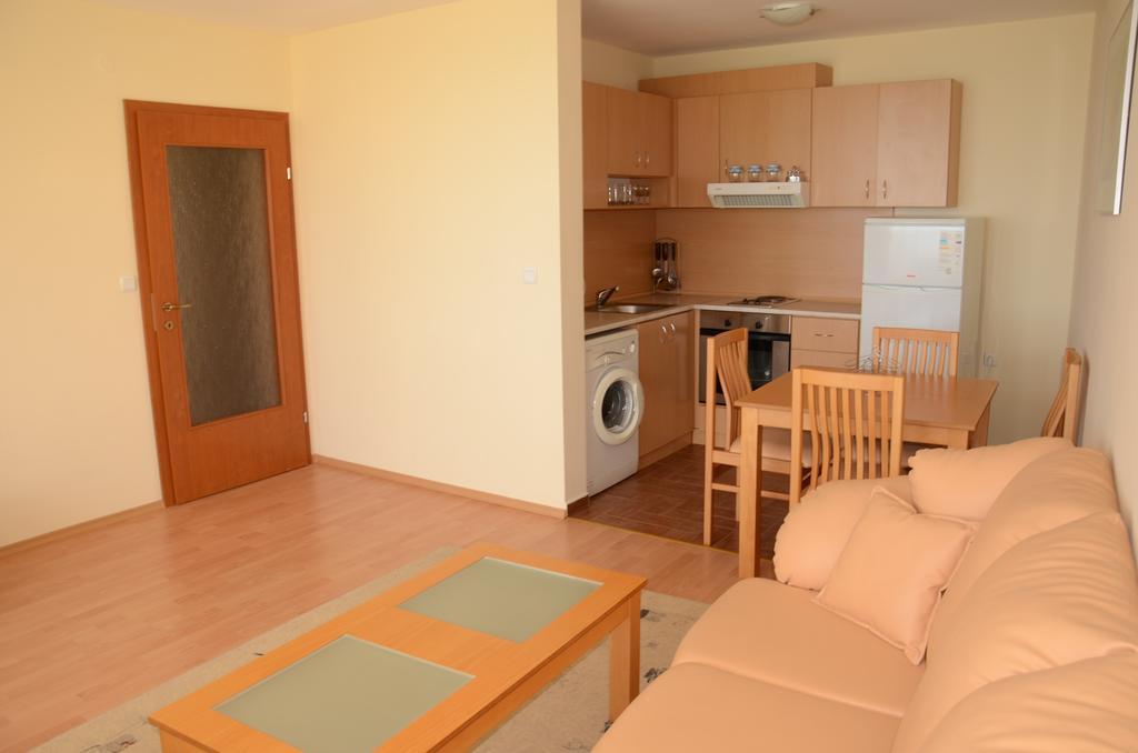 Single Private Apartments In Marina View Fort Beach Sveti Vlas Esterno foto