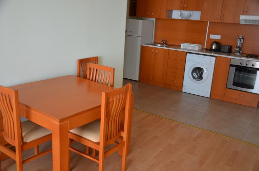 Single Private Apartments In Marina View Fort Beach Sveti Vlas Esterno foto