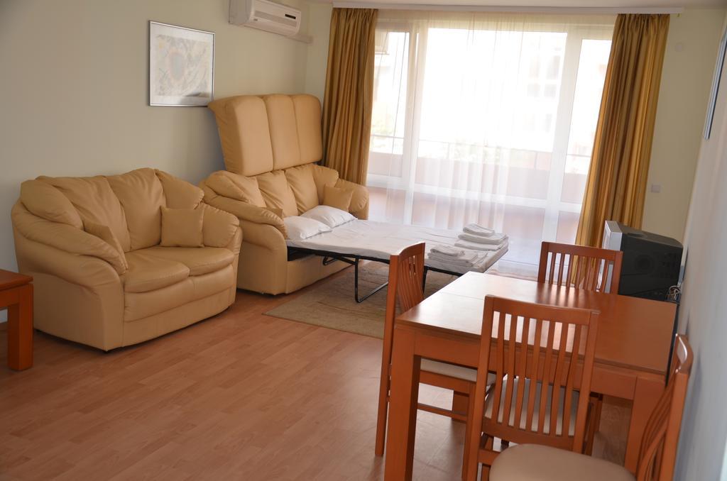Single Private Apartments In Marina View Fort Beach Sveti Vlas Esterno foto