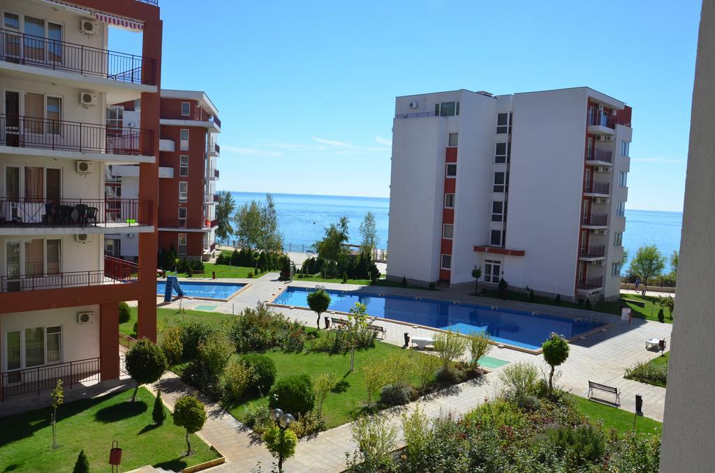 Single Private Apartments In Marina View Fort Beach Sveti Vlas Esterno foto