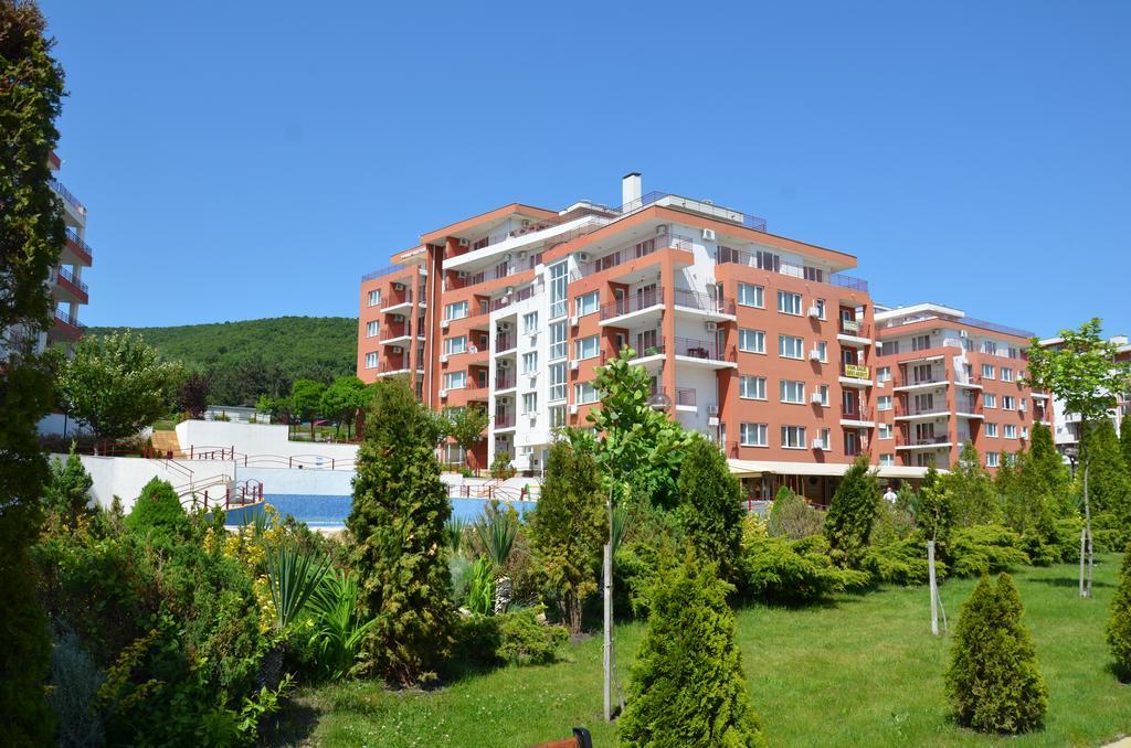 Single Private Apartments In Marina View Fort Beach Sveti Vlas Esterno foto